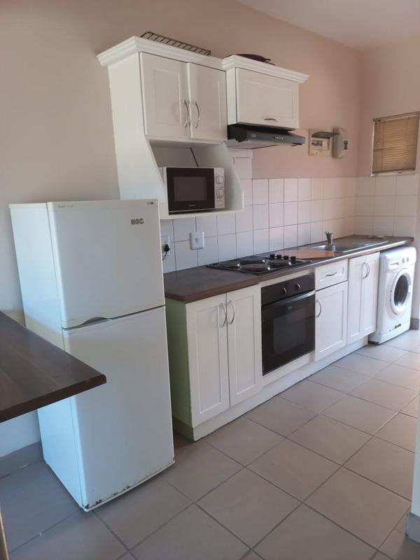 To Let 2 Bedroom Property for Rent in Grahamstown Central Eastern Cape